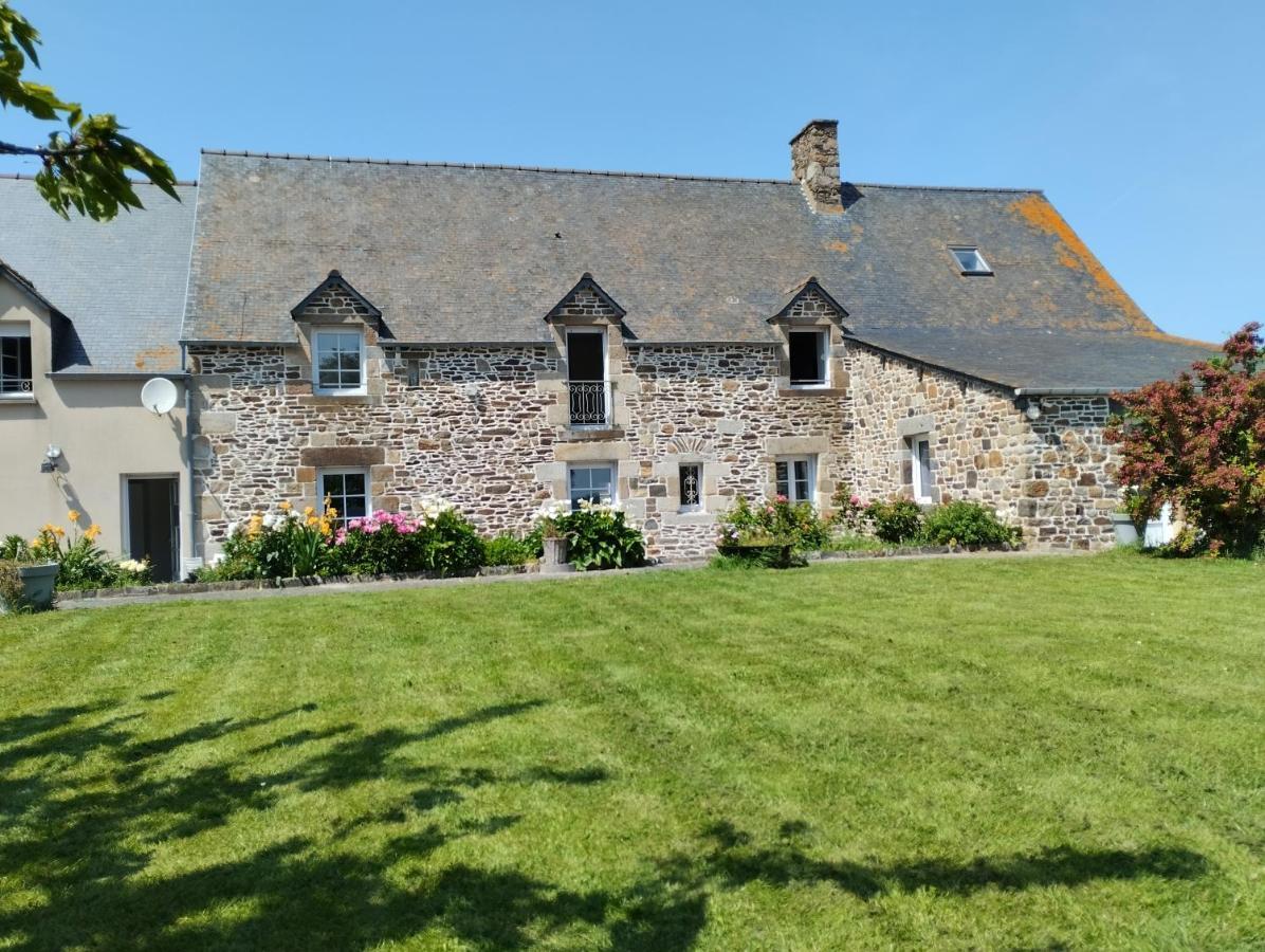 Le Manoir De La Pichardiere Cherrueix Exterior photo
