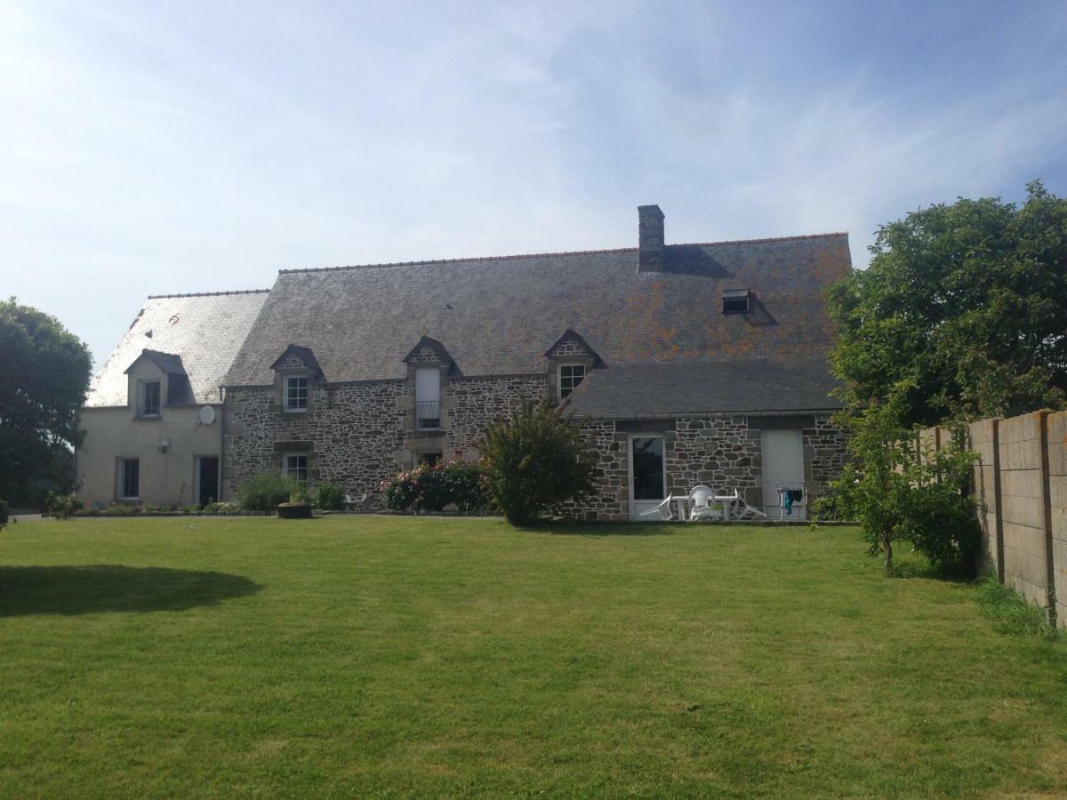 Le Manoir De La Pichardiere Cherrueix Exterior photo